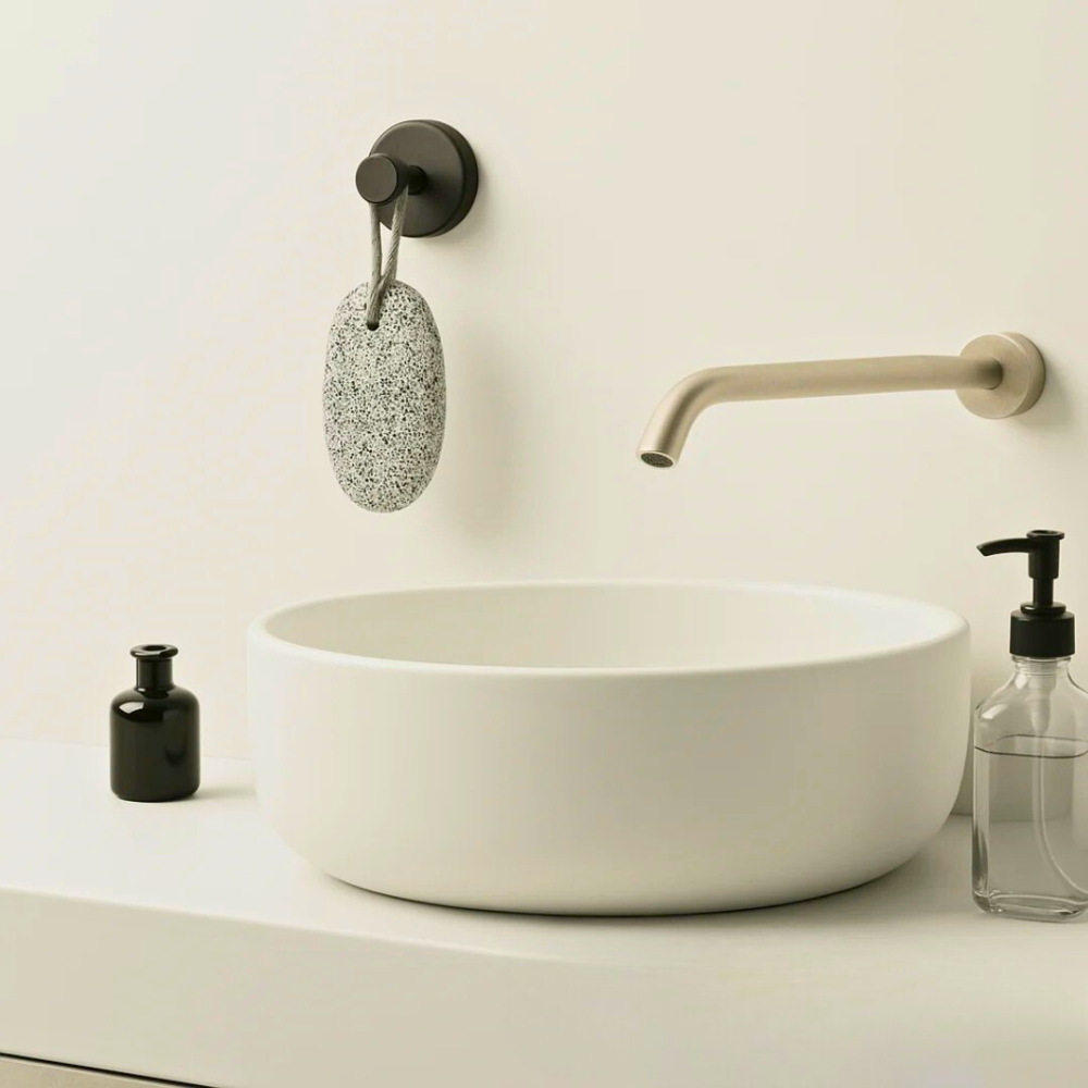 Hook – The No-Drill Hook That Holds Your Towels